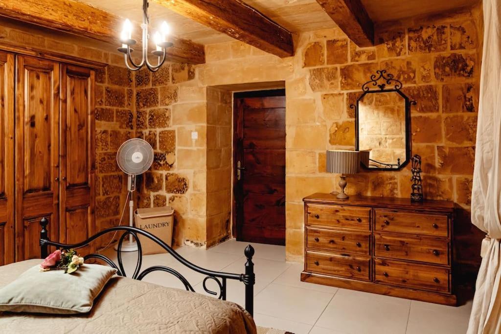 Enchanting 2Bdr Townhouse In Valletta Centre! Dış mekan fotoğraf