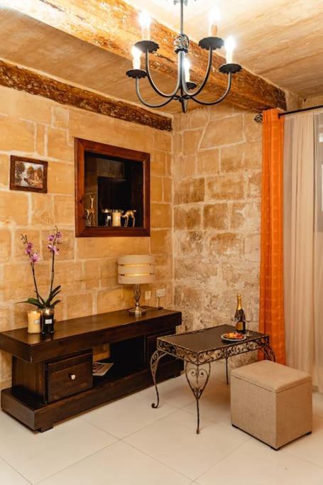 Enchanting 2Bdr Townhouse In Valletta Centre! Dış mekan fotoğraf