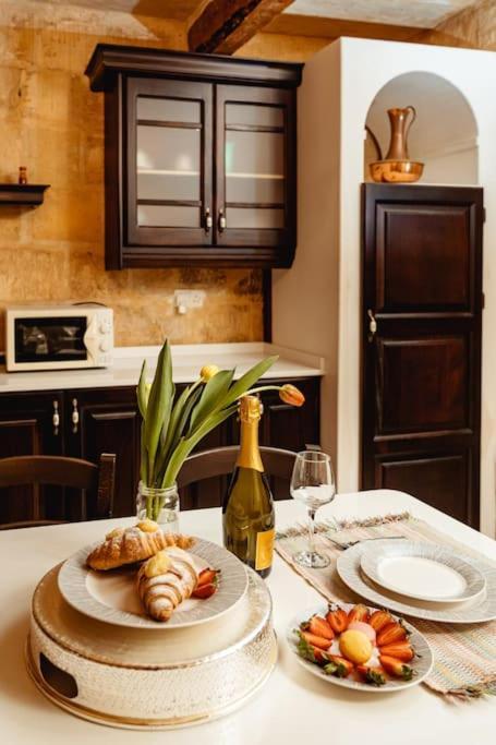 Enchanting 2Bdr Townhouse In Valletta Centre! Dış mekan fotoğraf